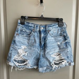 American Eagle Denim Mom Short Sz 4 Medium Destroy